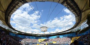 Gut gefülltes Stadion am Hamburger Rothenbaum beim Beachvolleyball Grand Slam 2016.