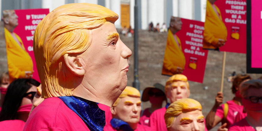 Proteste in Washington gegen das Treffen von US-Präsident Trump mit dem russichen Präsidenten Putin