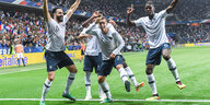 Französische Fußballspieler tanzen im Fortnite-Stil