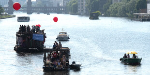 Flöße auf der Spree