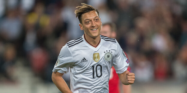 Mesut Özil im DFB-Trikot