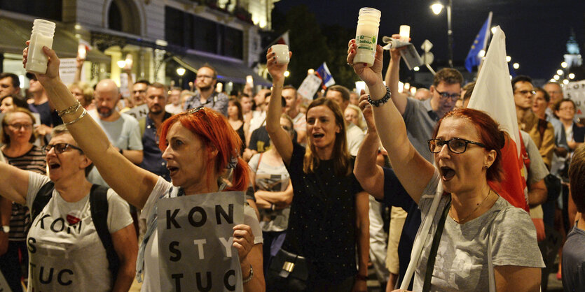 Tausende protestieren in Warschau gegen die polnische Justizreform