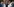Israelischer Regierungschef Benjamin Netanjahu umgeben von knapp einem Dutzend Abgordneter der Koalitionsparteien, die ein Selfie aufnehmen