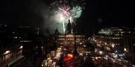Nächtliches Feuerwerk überder Stadt Glasgow