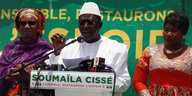 Soumaïla Cissé als Oppositionsführer an Rednerpult