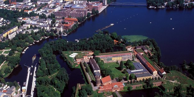 Luftaufnahme von Spandauer Zitadelle und Havel