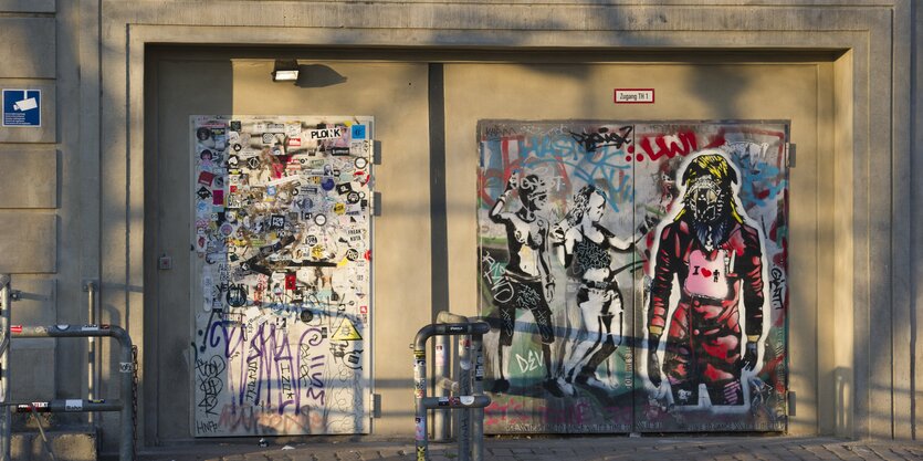 Die Eingangstüren des Berliner Clubs Berghain