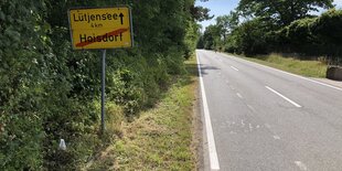 Die Straße nach Lütjensee.