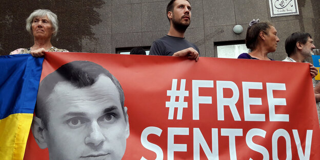 "Befreit Senzow!" Kundgebung für Oleg Senzow im vergangenen Juli in Odessa