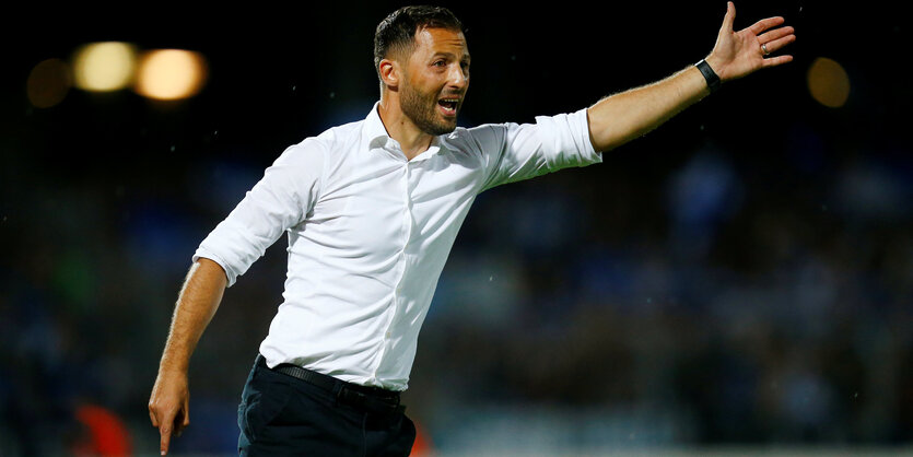 Domenico Tedesco gestikuliert