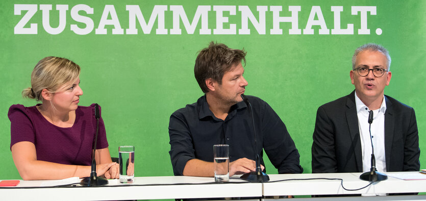 Tarek Al-Wazir, Robert Habeck und Katharina Schulze (von rechts nach links)