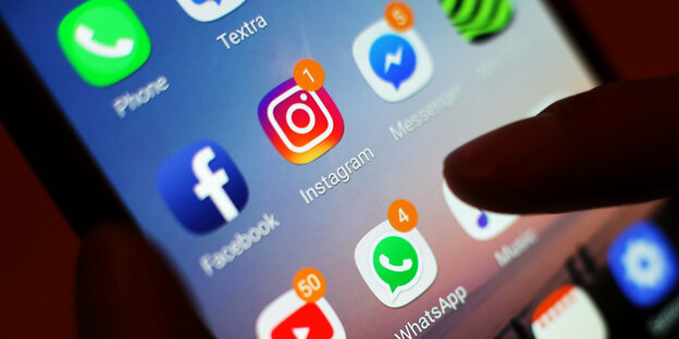 Apps von Facebook, Instagram und anderen social medie auf dem Smartphone