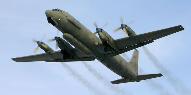 Ein russisches Flugzeug am Himmel