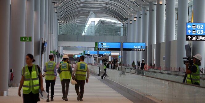 Ein Terminal im Flughafen in Istanbul