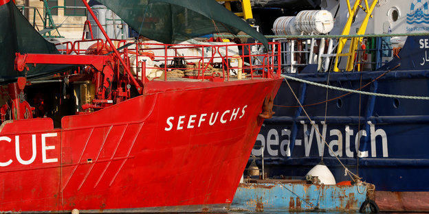 Das Rettungsschiff Seefuchs liegt im Hafen von Valetta