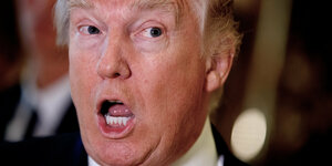 Donald Trump verzieht das Gesicht