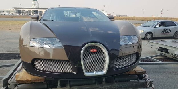 Am Flughafen Harare steht ein Bugatti