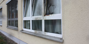 In Jüterbog ist das Fenster eines Flüchtlingsunterkunft angekokelt
