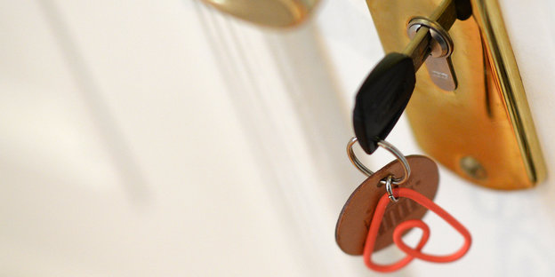 Schlüssel mit Airbnb-Anhänger