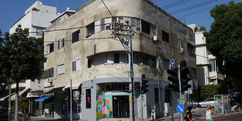 Ein Haus im Bauhaus-typischen Stil mit runder Ecke