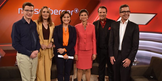 Die Gäste der Maischberger-Talkrunde und die Moderatorin, insgesamt drei Männer und drei Frauen Die Gäste der Maischberger-Talkrunde und die Moderatorin, insgesamt drei Männer und drei Frauen