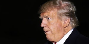 Donald Trump verzieht sein Gesicht