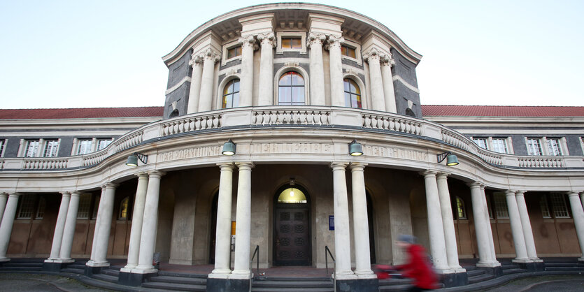 Das Hauptgebäude der Universität Hamburg.