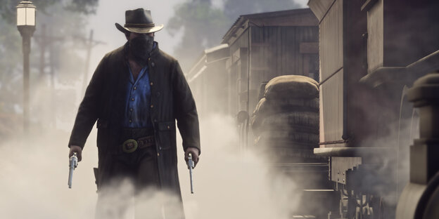 Ein Mann mit Cowboyhut und zwei Pistolen in der Hand vor staubigem Hintergrund.