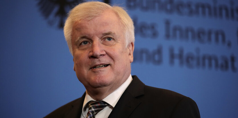 Horst Seehofer, ein alter Mann mit grau-weißen Haaren