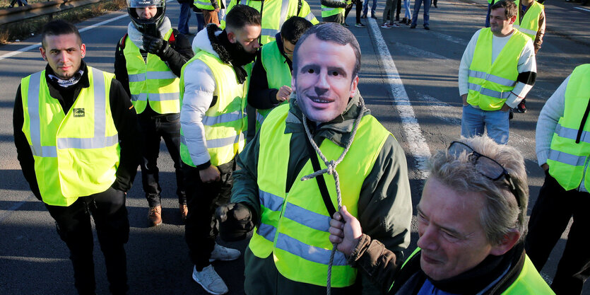 Demonstranten mit gelben Westen