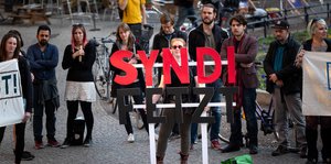 Protestkundgebung für das Syndikat: Syndi fetzt