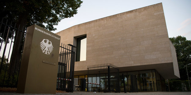 Eingang zu einem Gebäude, dem Bundesgerichtshof