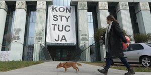 Protest gegen die Zwangsverrentung von Polens Obersten Richtern im vergangenen Oktober in Warschau