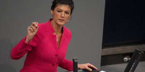 Sahra Wagenknecht spricht im Bundestag
