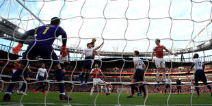 Großbritannien, London: Fußball: Premier League, England, 14. Spieltag, FC Arsenal - Tottenham Hotspur im Emirates Stadium.