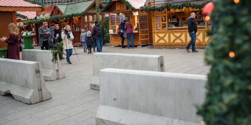 Betonsperren am Breitscheidplatz