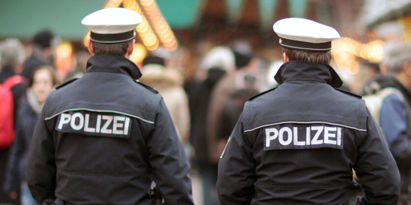 Zwei Polizisten