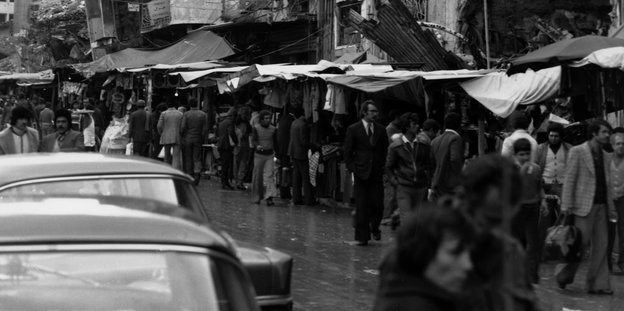 Straßenszene im vom Krieg zerstörten Beirut, 1985