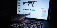 Waffenhandel im Internet: Eine Internetseite, auf der jemand eine Waffe kaufen kann