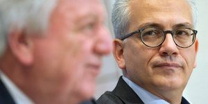 Der CDU-Politiker Volker Bouffier und der Grünen-Politiker Tarek Al-Wazir