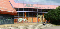 Das Sport- und Erholungszentrum SEZ in Friedrichshain in der Landsberger Allee