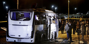 Ein von einer Bombenexplosion zerstörter Bus