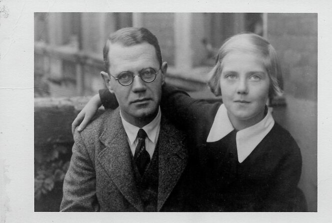 Lisel Mueller und ihr Vater Fritz Neumann