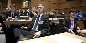 Schüler bei der Simulation Europäisches Parlament im Berliner Abgeordnetenhaus