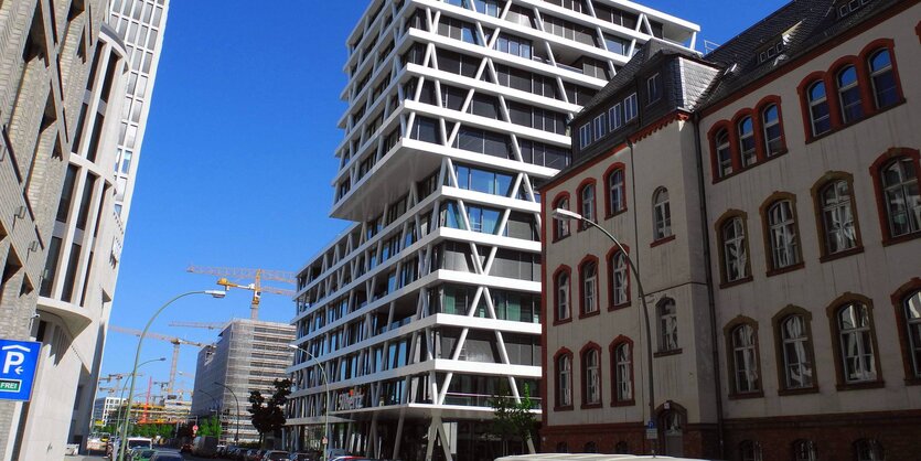 Häuserschlucht in der Heidestraße