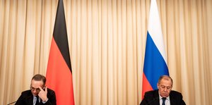 Außenminister Heiko Maas (l.) und sein russischer Amtskollegen Sergej Lawrow am Freitag in Moskau