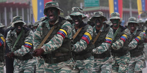 Militärparade in Caracas