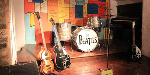 Nachbau der kleinen Bühne im Cavern Club, in dem die Beatles Anfang der 1960er Jahre spielten