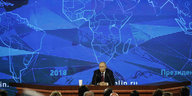 Wladimir Putin spricht bei seiner jährlichen Pressekonferenz im Dezember in Moskau