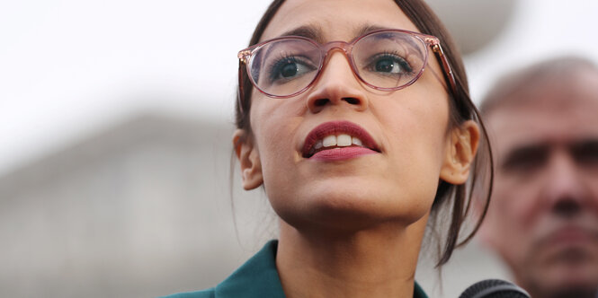 Alexandria Ocasio-Cortez bei einer Pressekonferenz am Donnerstag in Washington